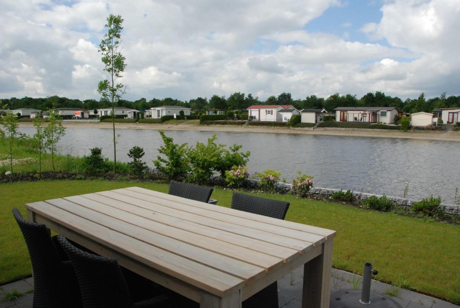 Recreatiepark De Tien Heugten Schoonloo Buitenkant foto